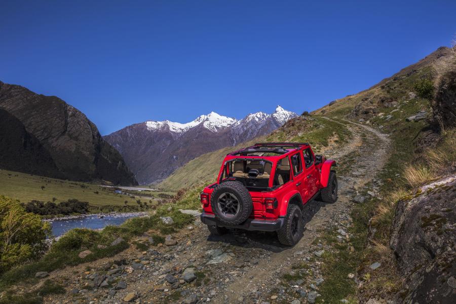  Jeep Wrangler Unlimited Rubicon (JL) 2018 года  (NA) (фото 18 из 40)